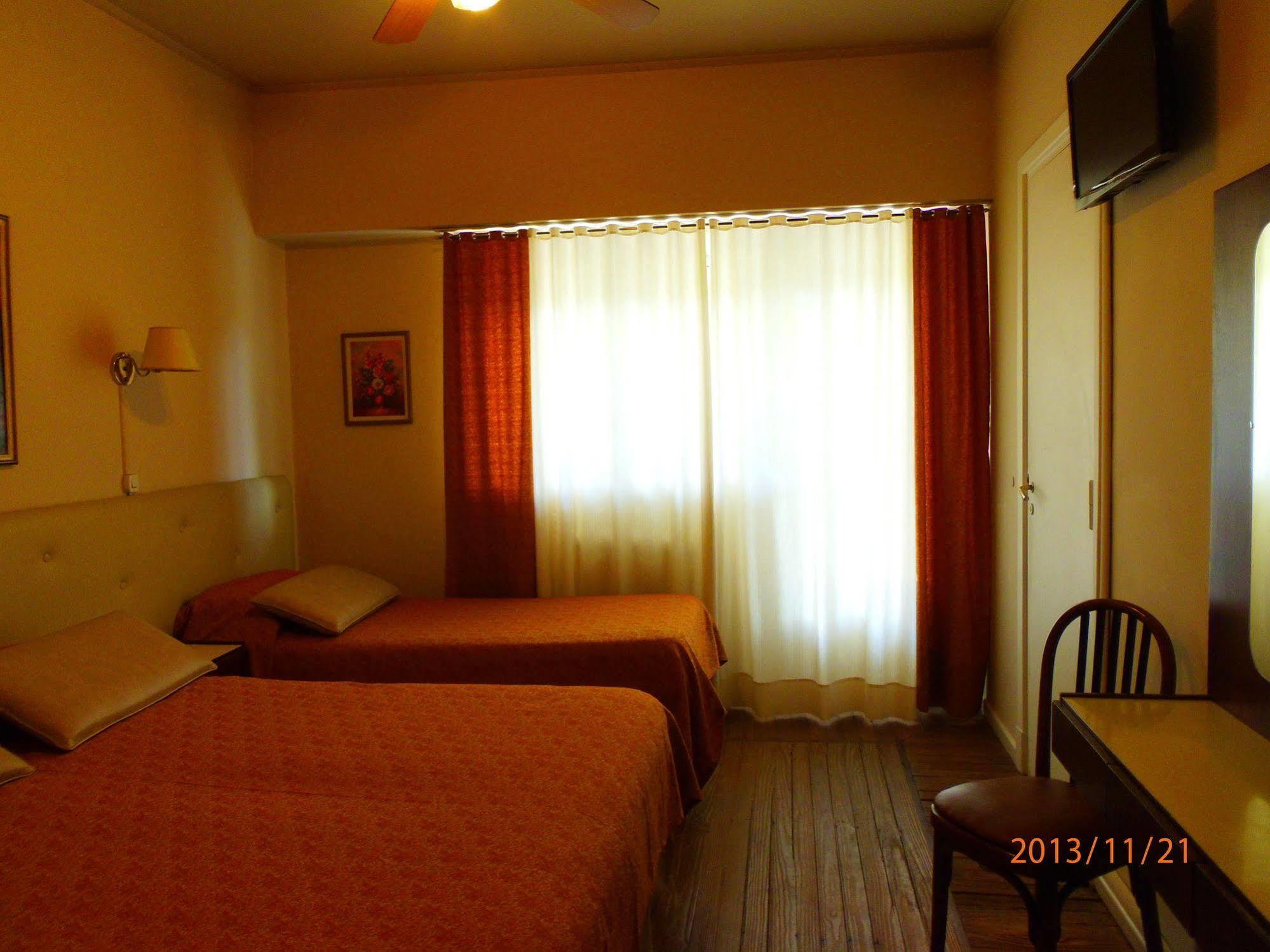 City Hotel มาร์เดลปลาตา ภายนอก รูปภาพ